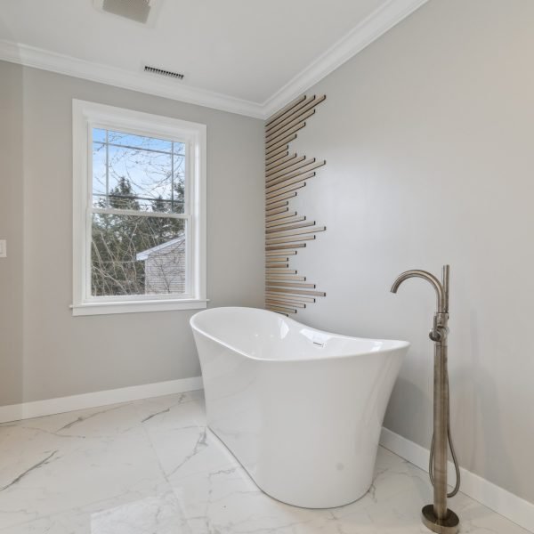 Custom Home Builders Burlington MA - Soaker Tub