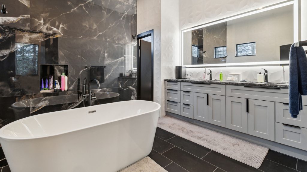 Luxury Home Design Builders MA NH- Luxury Bathroom